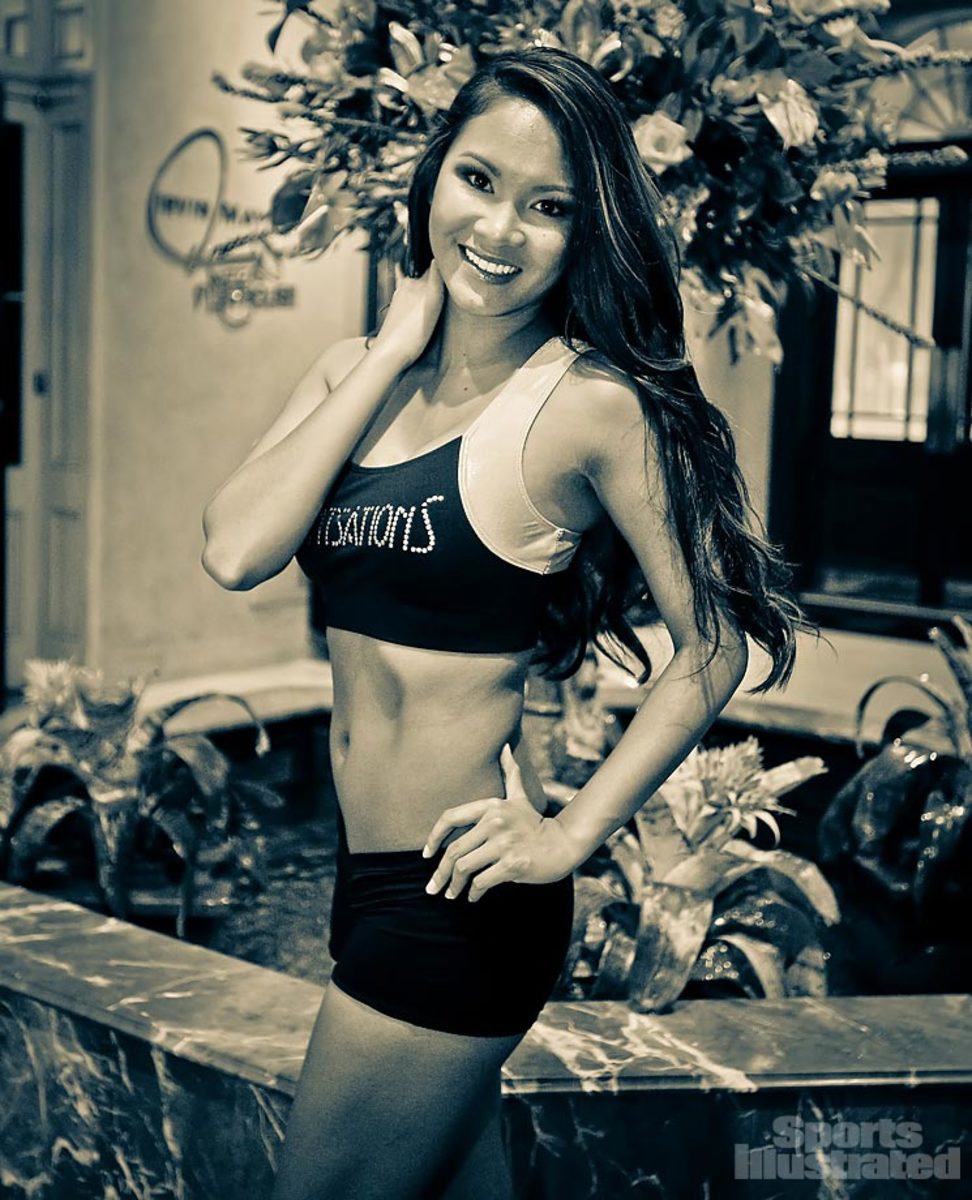 01-Mary_Exclusive-YP4_0878.jpg